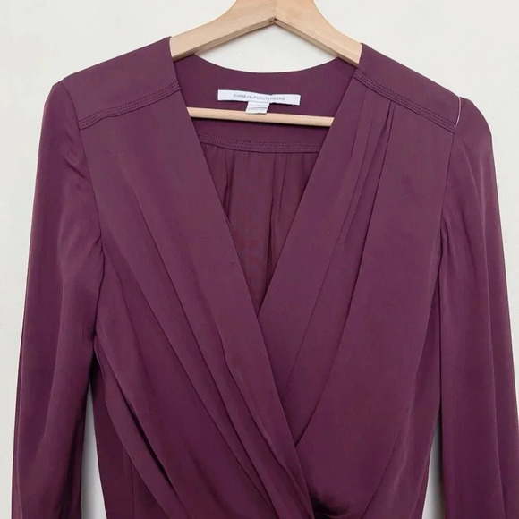 Diane Von Furstenberg  Womens 2 Dora Silk Wrap Dress Plum Color - Picture 3 of 13